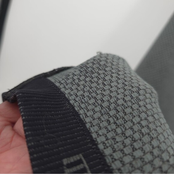 Lululemon Rest Less Pullover Athletic Shirt Womens Seamless Wicking Thumbholes - Picture 12 of 12